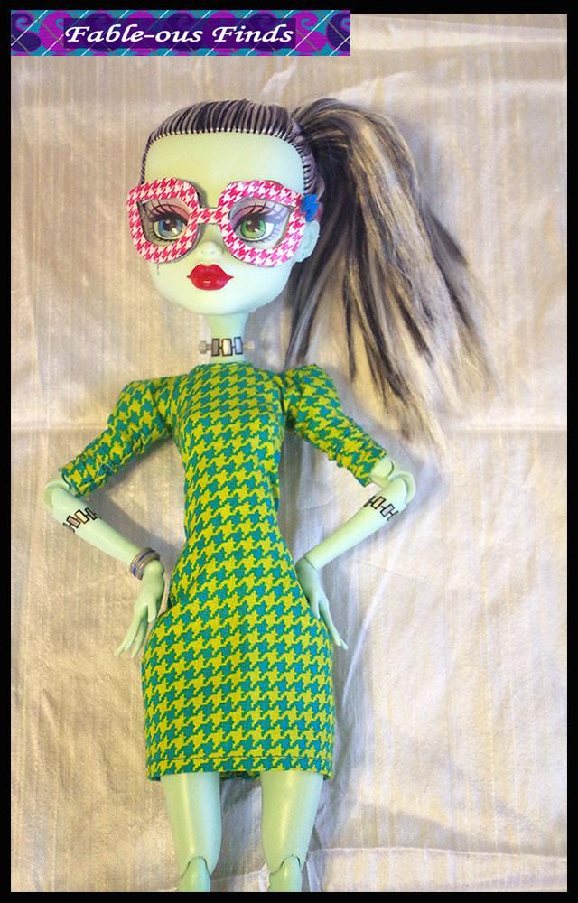 Clown Chic Sheath Dress and Glasses Pattern for 17 inch Monster High Dolls