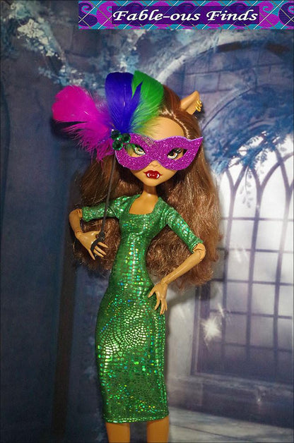The Batwing Dress for 17" Pattern for Monster High Dolls