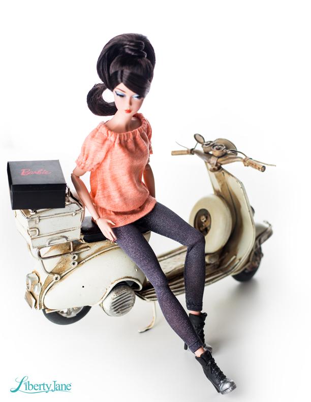 U.K. Holiday Outfit for 11-1/2” Fashion Dolls